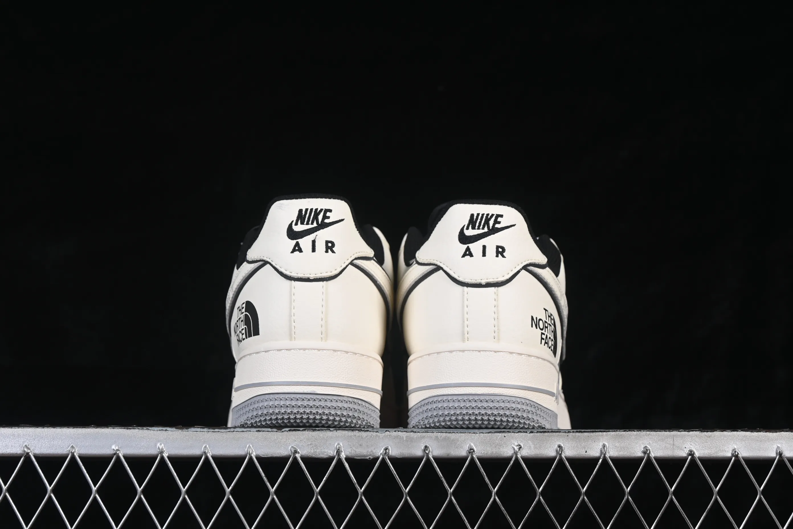 All categories Nk Air Force 1 Air Force series Nk Air Force 1 Low Air Force low top Nike Air Force 1'07 Low North Face joint beige black gray Air Force 1 low top casual sneakers JP8028-066